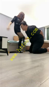 v1w1jw0fjrj.jpg