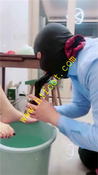 zkkcat3jfqc.jpg