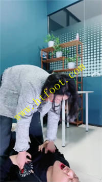 uydqv4ejkzo.jpg