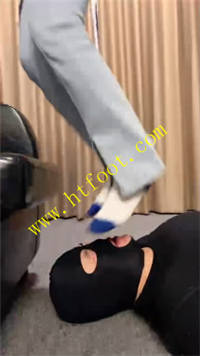 3hpx4rmp4ic.jpg