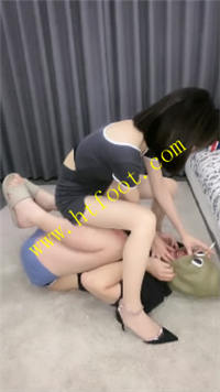 x1eev5hraue.jpg