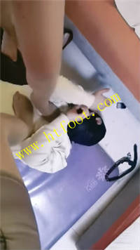 ufvakeauzrz.jpg