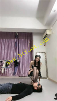 w025nklcs3e.jpg
