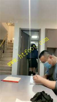 x2hjyc2f5xn.jpg