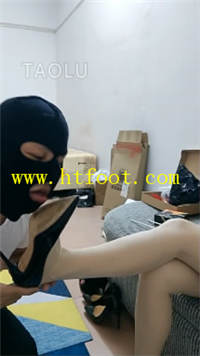 yhe5uih12mx.jpg