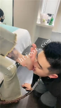 r0uak3ioayx.jpg