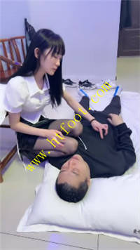 hiud0ehaxbo.jpg