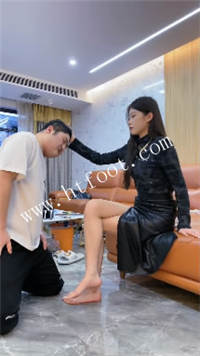 b2glhpxlll3.jpg