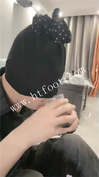 qh0u1x15ugf.jpg