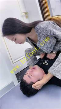 x4o2a15ussf.jpg