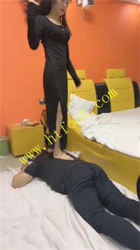 dc3tc0gzbbg.jpg
