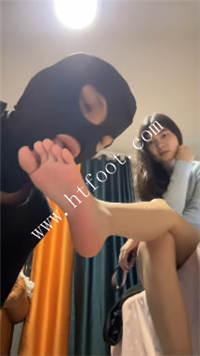 l2ub0cl14f4.jpg