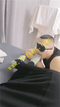 wlhi344qxuu.jpg