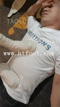 kljr03d54y4.jpg