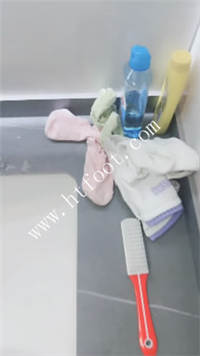 02f5sd35qk1.jpg