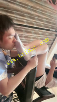 uxrw32oaimf.jpg