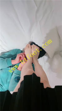 fhwt2eqv50k.jpg