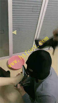v1j1ynvavty.jpg