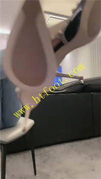 sr0cdsjdozb.jpg