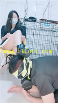 tkue02no03m.jpg