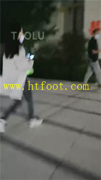 32uc3il25m0.jpg