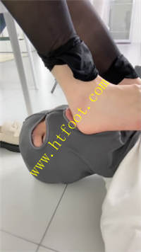 bl2sqvin21f.jpg