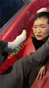 nkxr52pf0wz.jpg