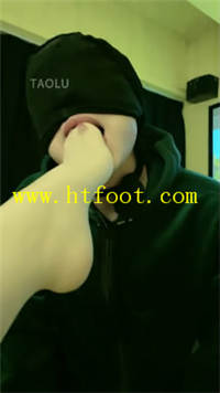 1f4eoh5trb5.jpg