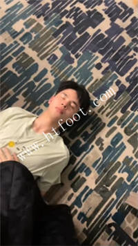 zkyo0bzz1fx.jpg
