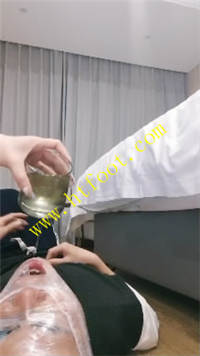 kzuxwrr22ah.jpg
