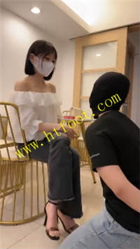j45xxmsdubk.jpg