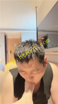 wf1hsdkkl5r.jpg