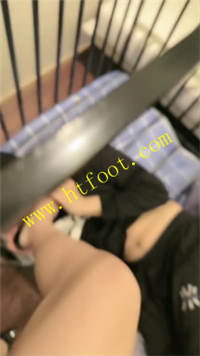auegoxbnzmn.jpg