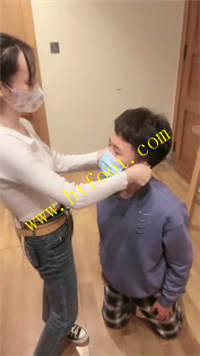2scb4mdapg3.jpg