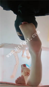 12qq5tcossl.jpg