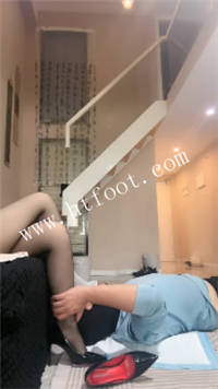 i5gfeetksrr.jpg