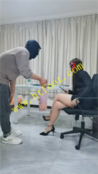 zvq2v5jel5d.jpg