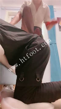 w2iut5kg33x.jpg