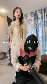 tsb55sqqm4t.jpg