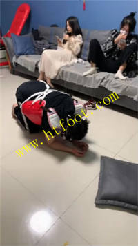 hyllgo5lnhu.jpg