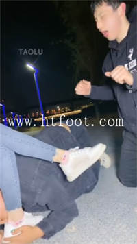 cui3a3a0lko.jpg