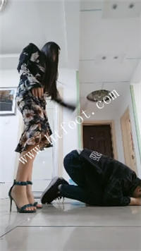 x0c54chkqfw.jpg