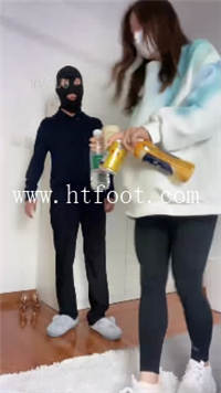 kxg0v1gniyt.jpg