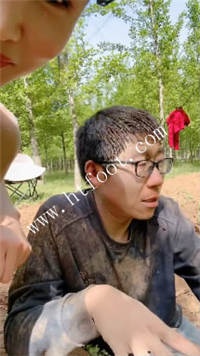 4kxrbovahtc.jpg