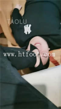 taol4q20gc5.jpg