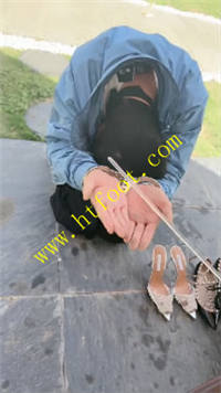 clwcaw5hkdw.jpg