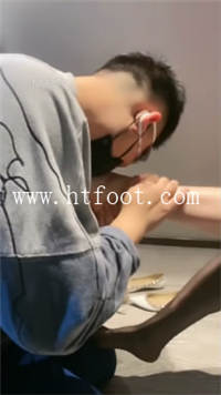 omwls2ugd55.jpg