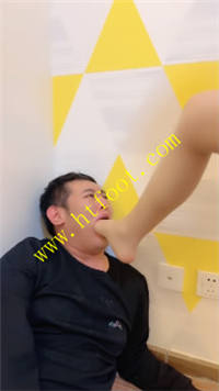 agc3f1akdj5.jpg