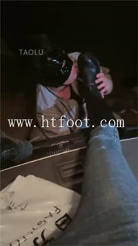 vhfjm44ktqt.jpg