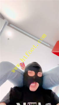 jxxs5sknghw.jpg